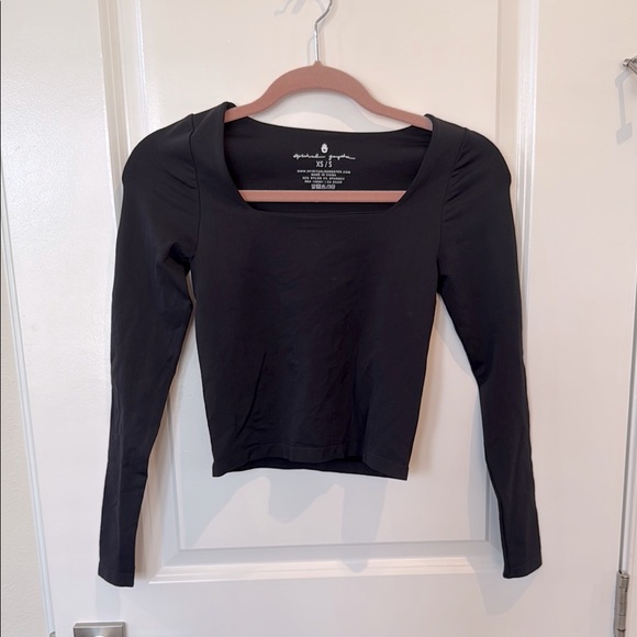 new SPIRITUAL GANGSTER Shayla Seamless Spandex Long Sleeve Crop - Picture 3 of 7